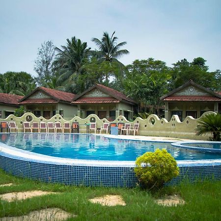 Breathing Earth - Rooms And Pool Calcutta  Esterno foto