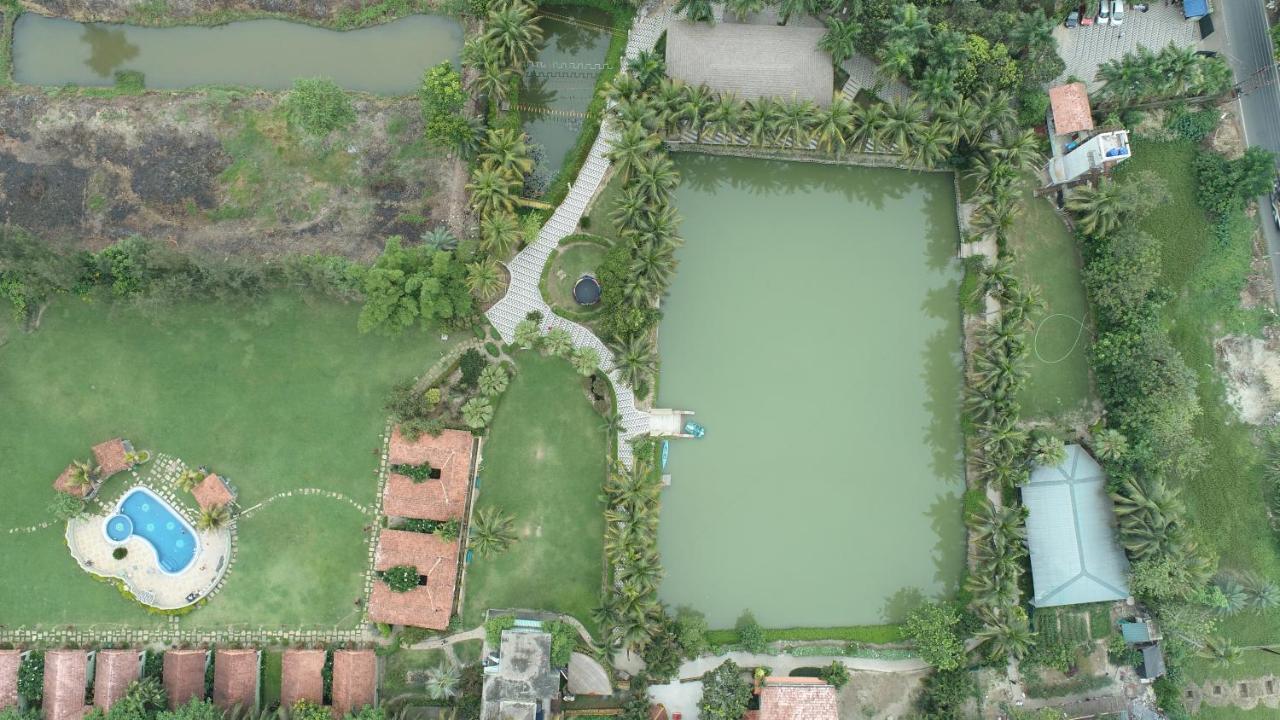 Breathing Earth - Rooms And Pool Calcutta  Esterno foto