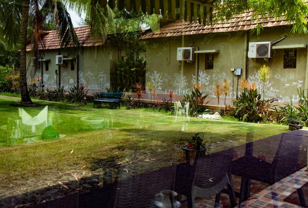 Breathing Earth - Rooms And Pool Calcutta  Esterno foto