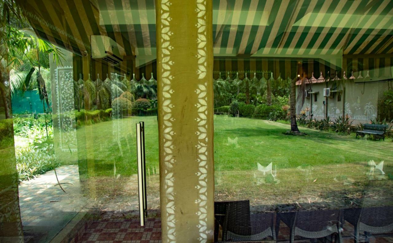 Breathing Earth - Rooms And Pool Calcutta  Esterno foto