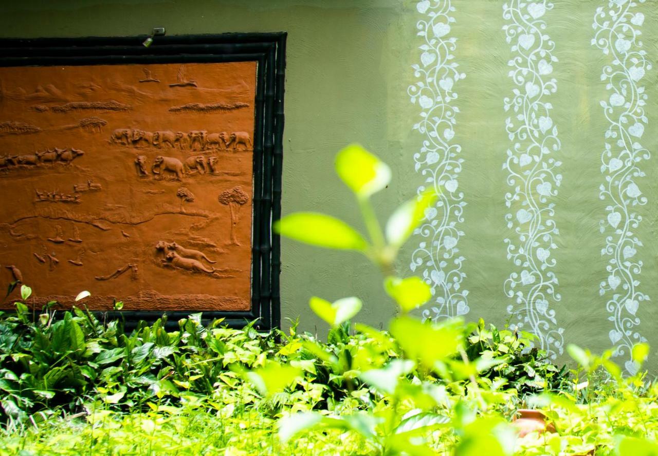 Breathing Earth - Rooms And Pool Calcutta  Esterno foto